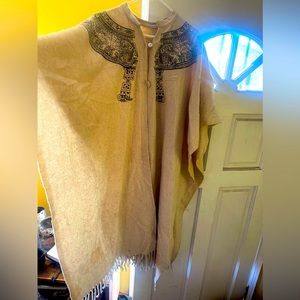 Vintage Wool poncho Aztec print